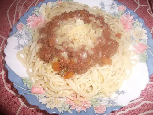 spaghetti sauce bolognaise et fromage