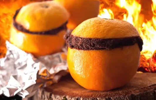 Gâteau au chocolat cuit dans une orange