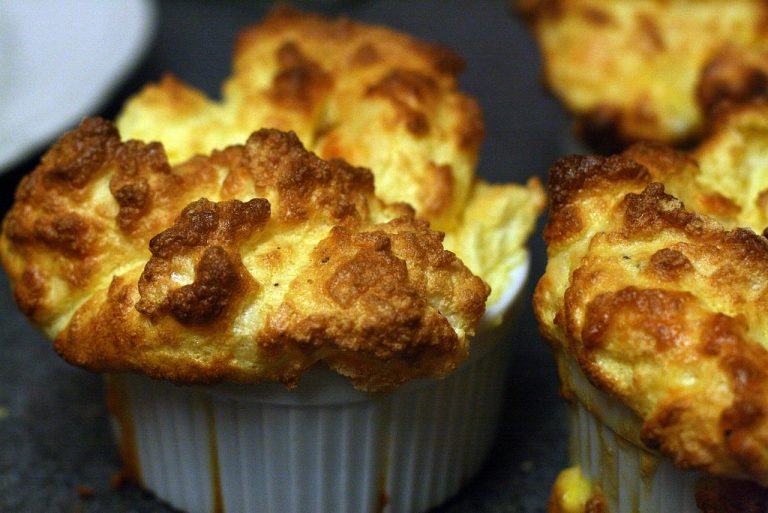 Soufflé aux fromages