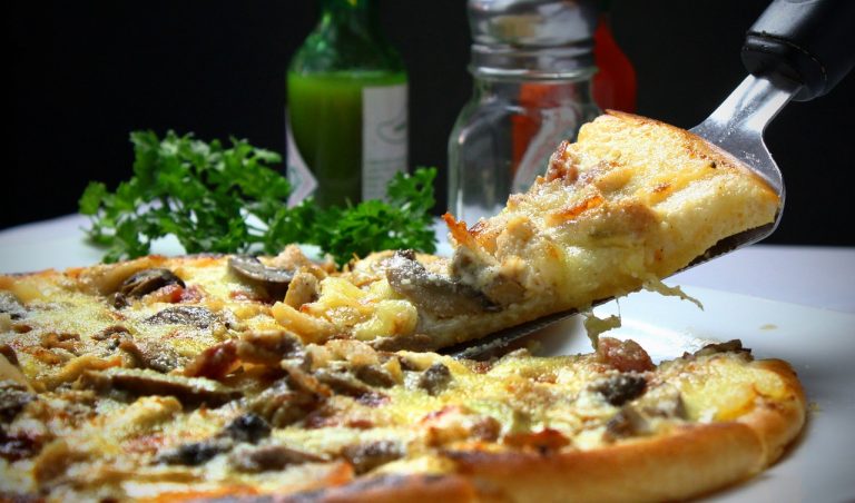 Comment améliorer une pizza surgelée
