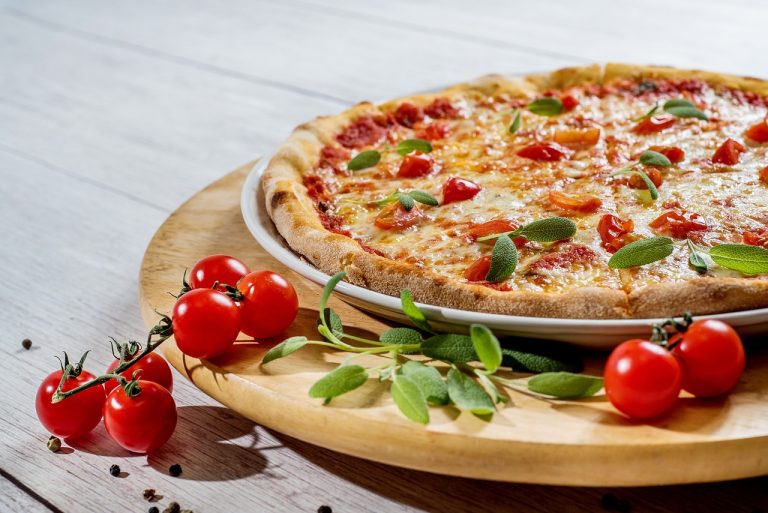 Comment faire cuire une pizza surgelée au four ?