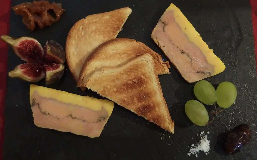 Toast au foie gras